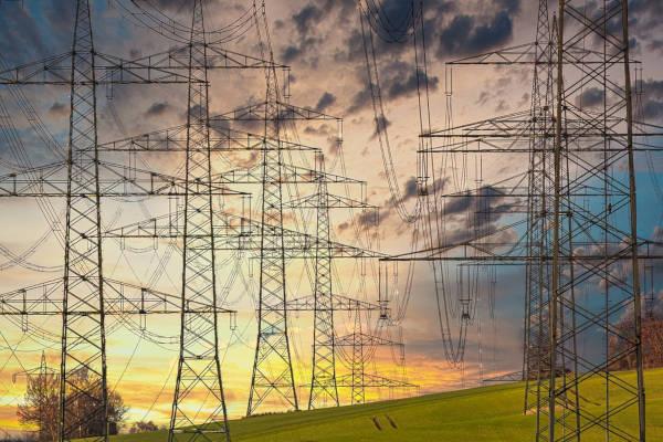 How to Keep Your Tech Going in a Power Outage